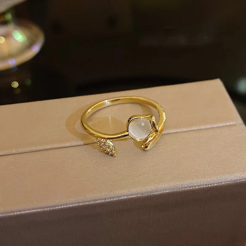 Adjustable Zircon Flower Opening Rings for Women with Cubic Zirconia Cherry Blossom and Tulip Design Wedding Jewelry