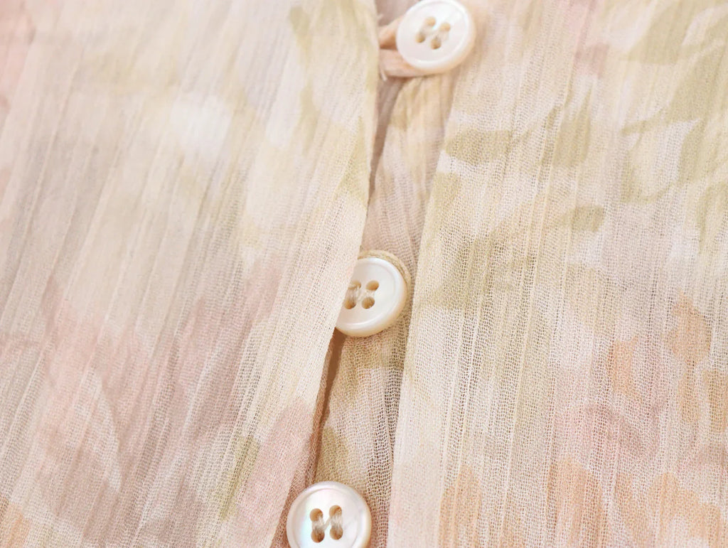 Loose Printed Blouse for Women with Pleated V-Neck Lantern Sleeves Single-Breasted Casual Pullover Shirt Chic Lightweight Spring Summer Top