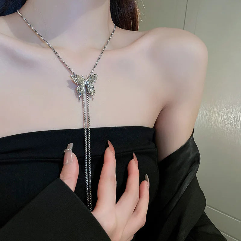 Women's Fashion Black Rose Long Necklace for Travel and Party Accessories