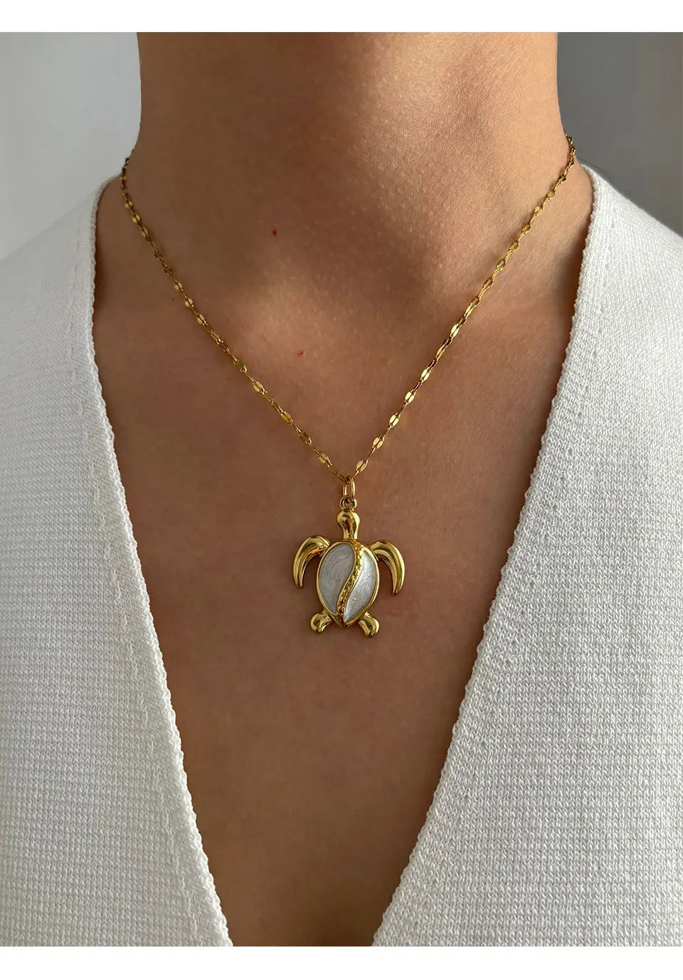 Elegant White Enamel Turtle Conch Starfish Pendant Necklace 18K Gold Plated Jewelry for Women