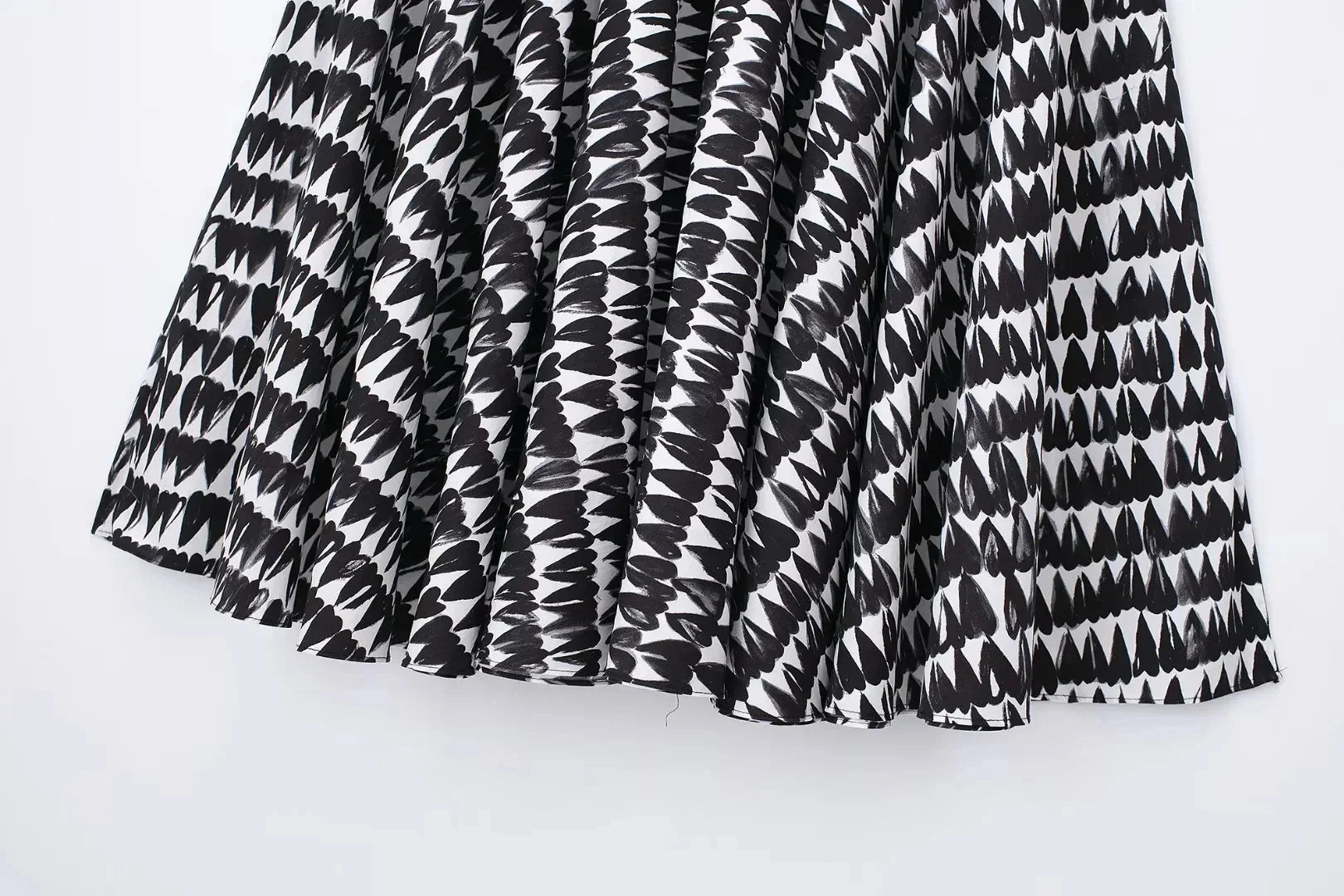 Women's Fashion Print Set Sexy Backless Sleeveless Slim Lace-Up Corset Crop Top with Elegant A-Line Pleated Midi Skirt