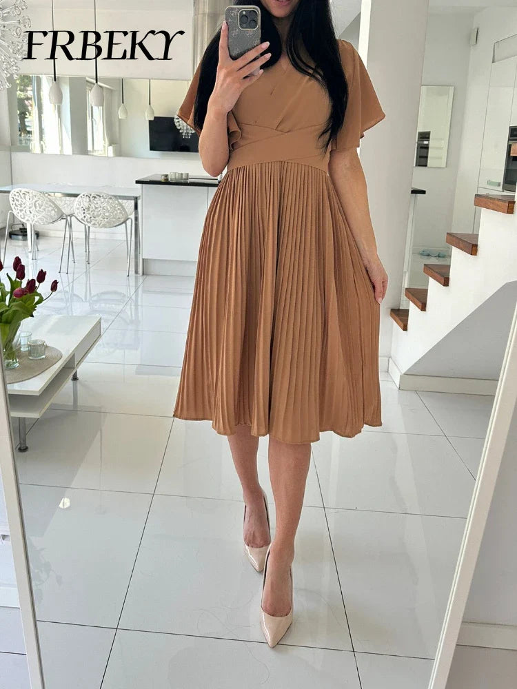 Summer V-Neck Pleated Dress With Lace Up Waist Long Skirt