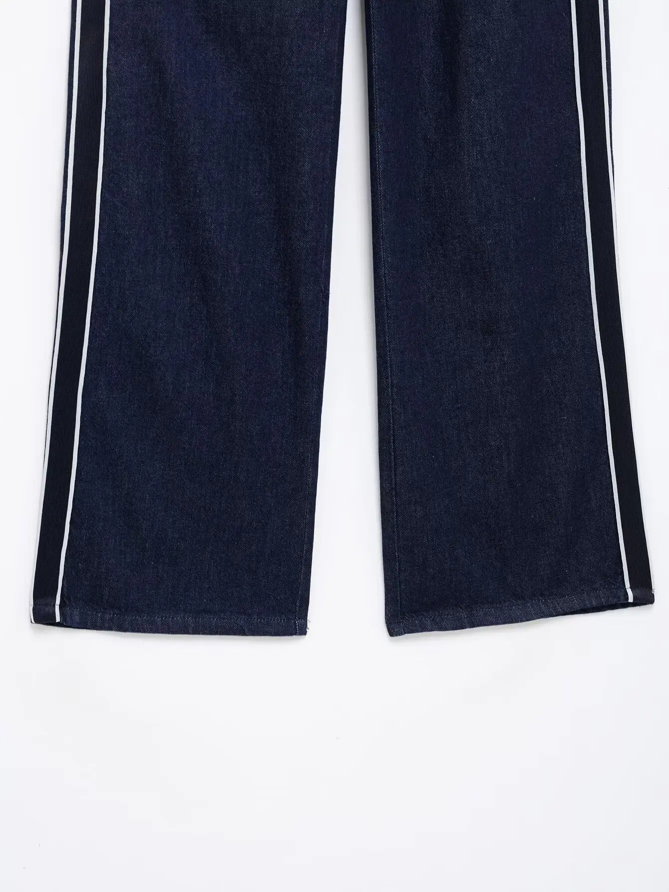 Women High Street Denim Set with Side Stripe Zipper Jacket and Lace-Up Pants for Casual Spring Fashion