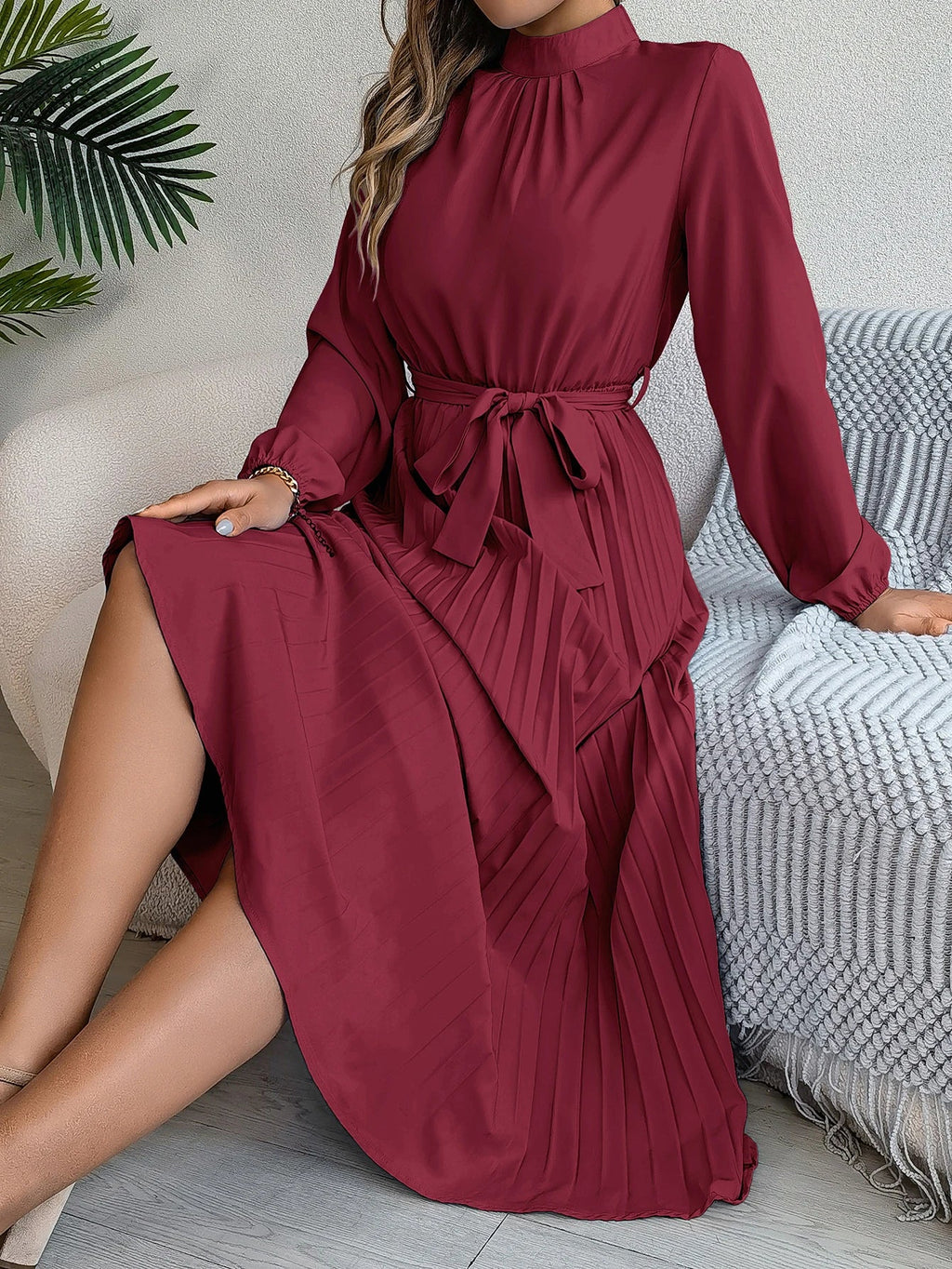 Elegant Pleated Long Sleeve Maxi Dress With Lace Up