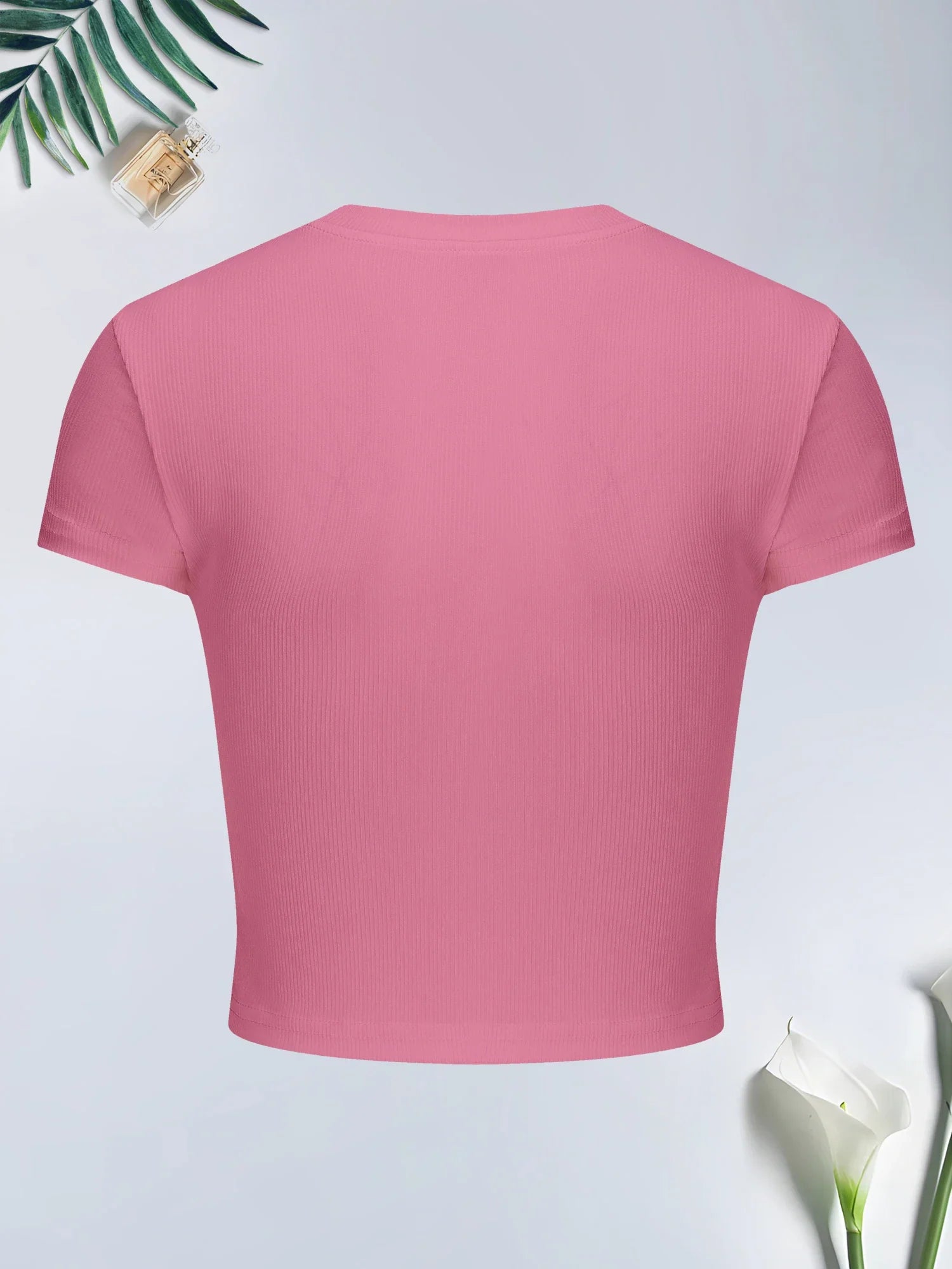 Casual White Short Sleeve T-Shirt for Women Slim Fit Summer Top