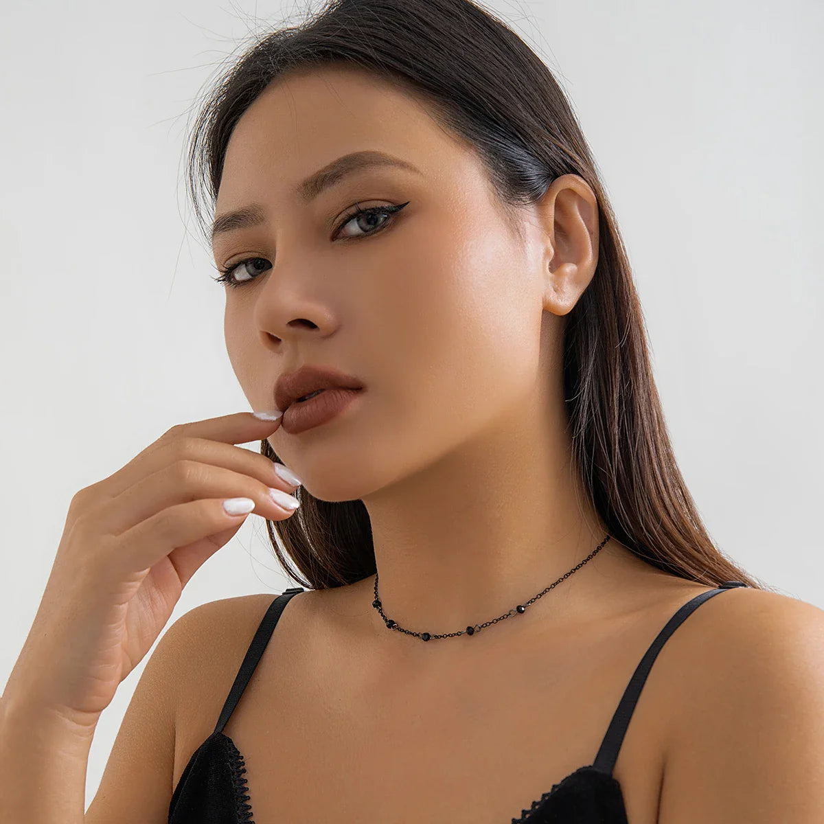 Minimalist Crystal Beads Ball Chain Necklace for Women Simple Black Link Choker Jewelry for Parties and Weddings