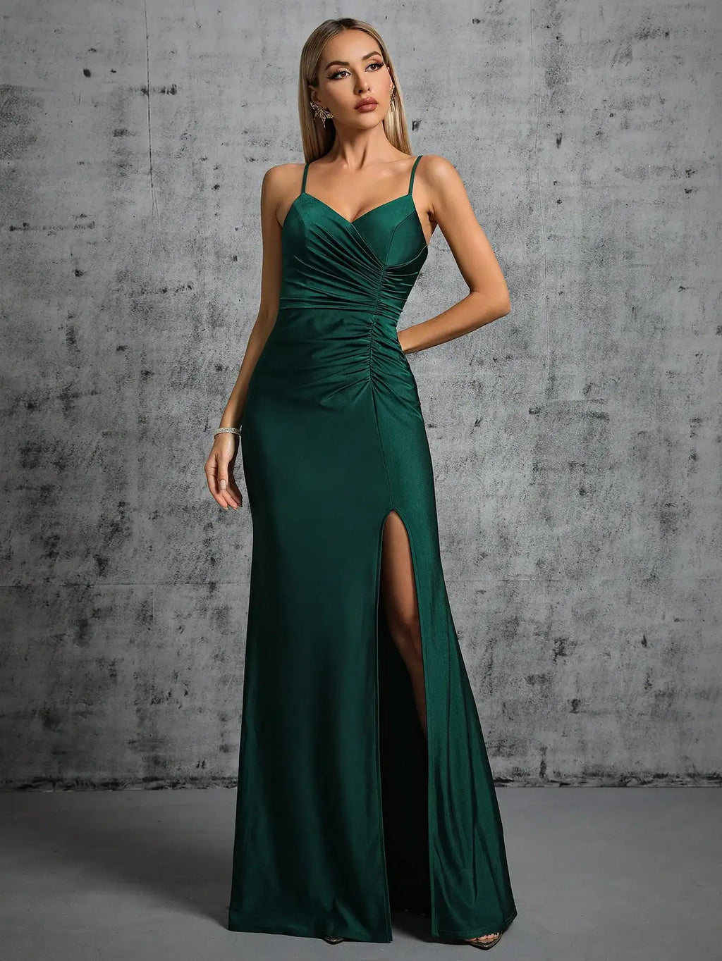 Halter Pleated Fishtail Evening Gown With Irregular Slit