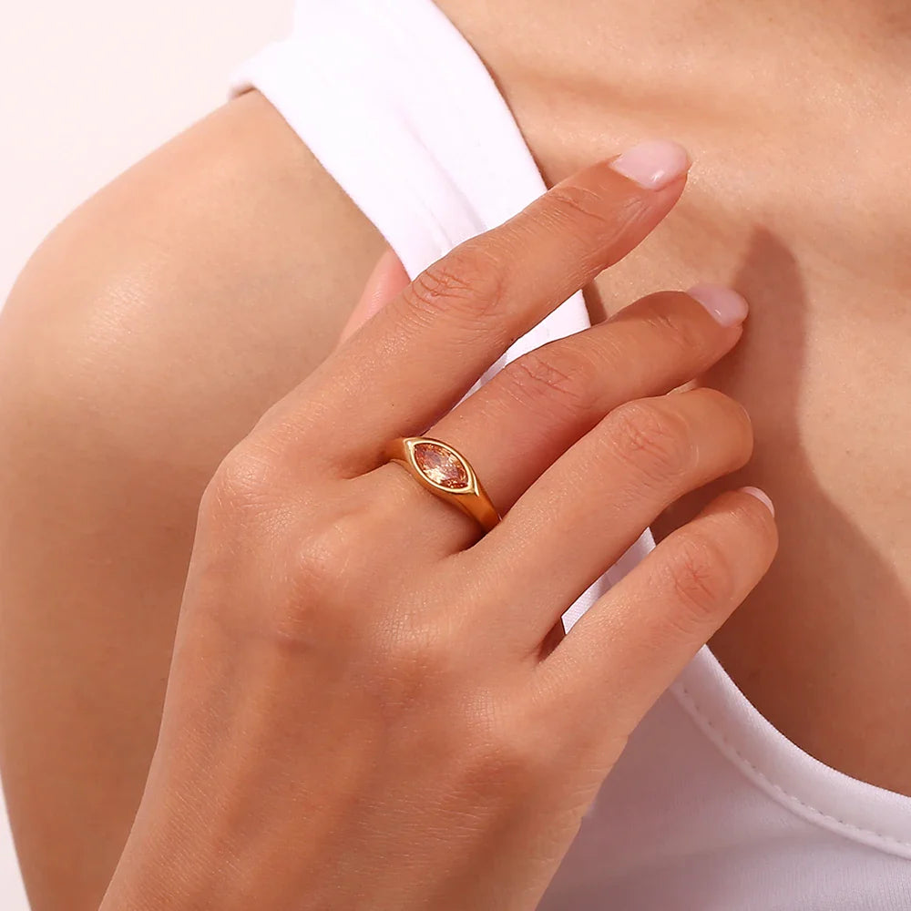 Hypoallergenic 316L Stainless Steel Colorful Horse Eye Zircon Seal Ring with 18K Gold Plating