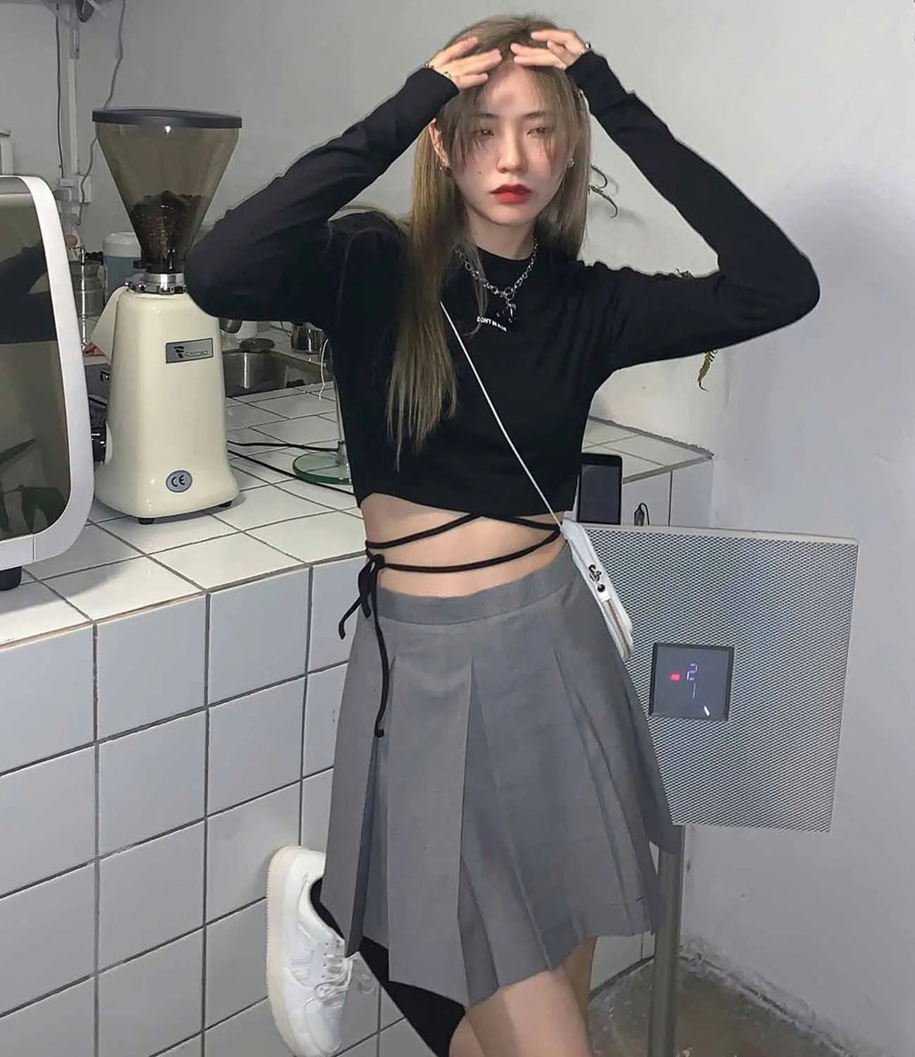 Long Sleeve Women's Crop Top Stylish Bandage Design for Spring Fashion