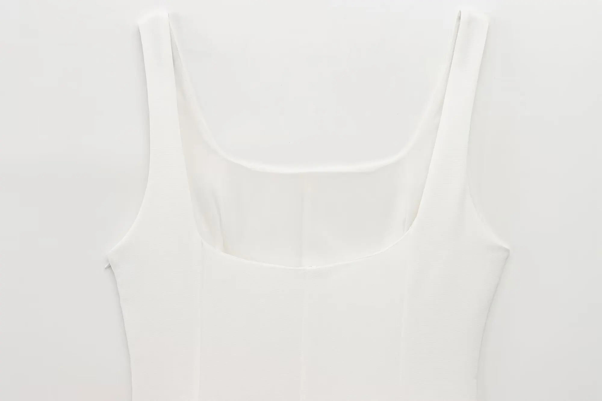 Elegant Womens Sleeveless Solid Mini Dress With Pleated Hem