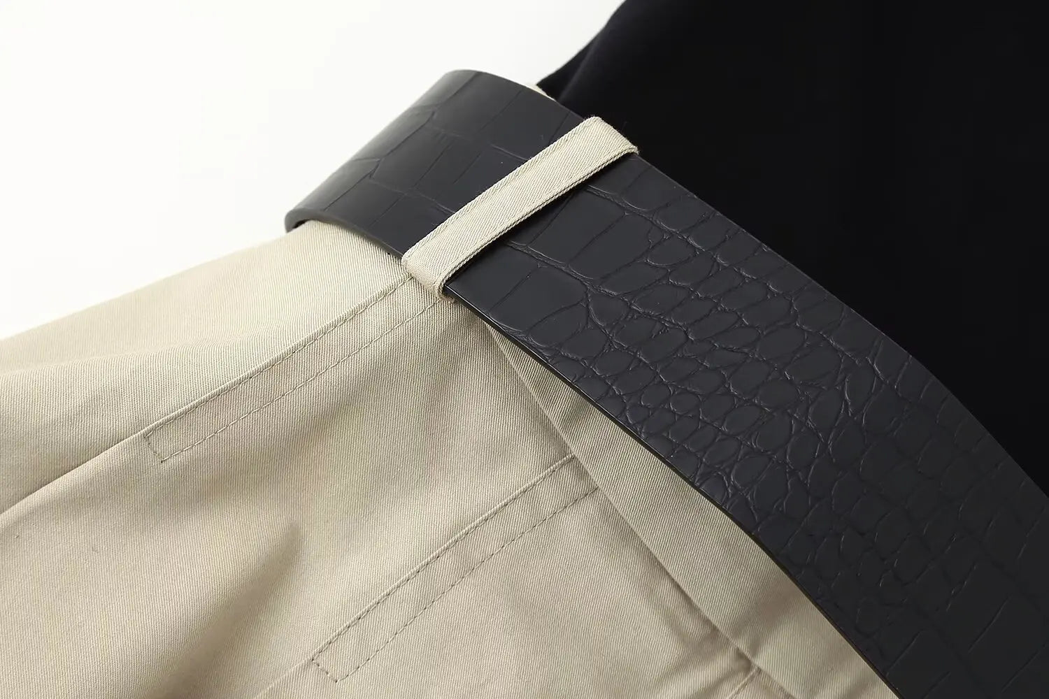 High Waist Pleated Dress With Belt Round Neck Sleeveless