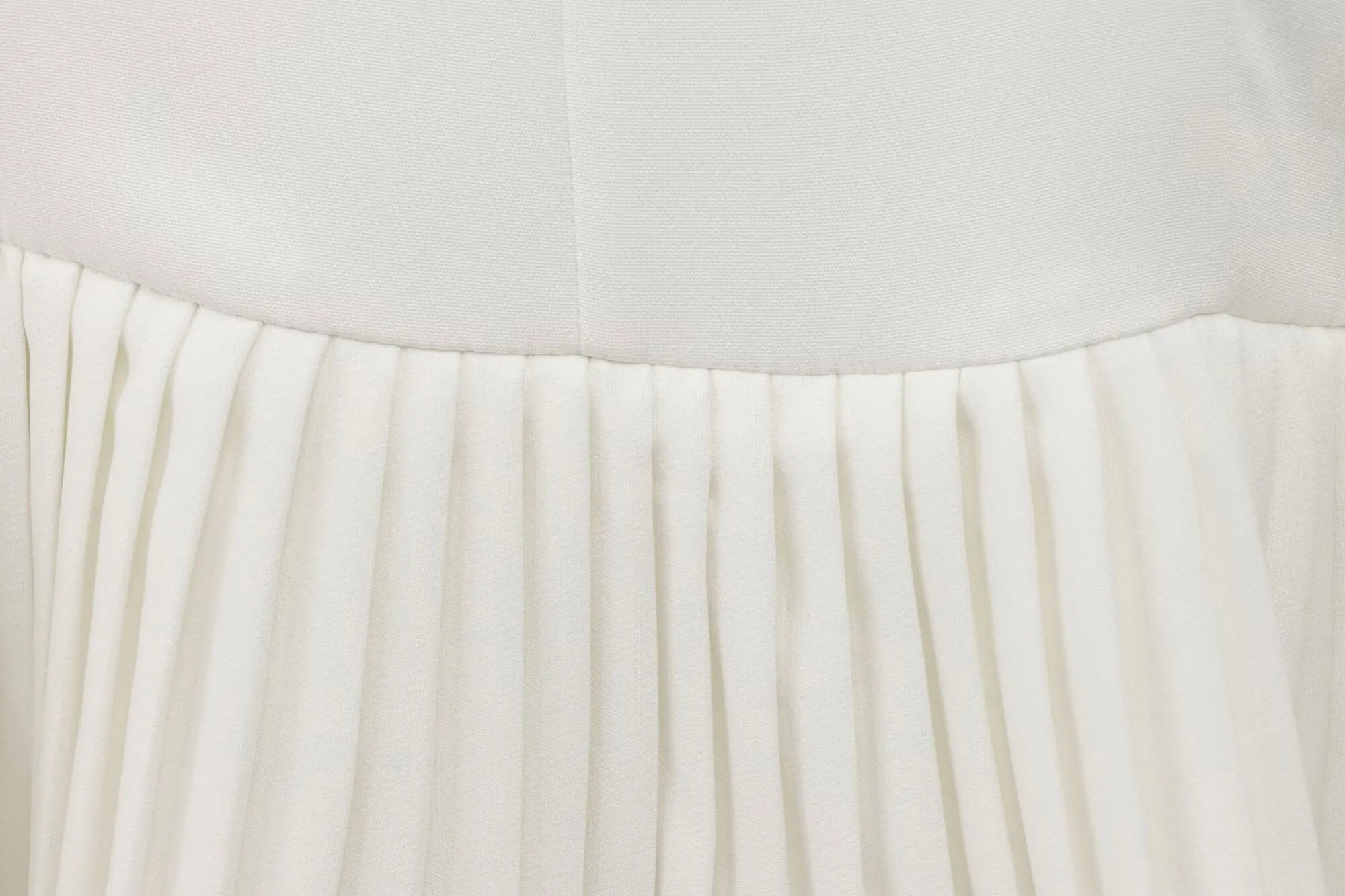 Elegant Womens Sleeveless Solid Mini Dress With Pleated Hem