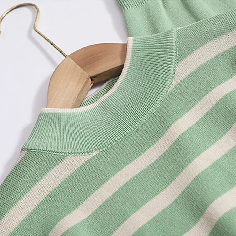 Women's Casual Sleeveless Top and High Waisted Wide Leg Pants Set in Contrast Colors