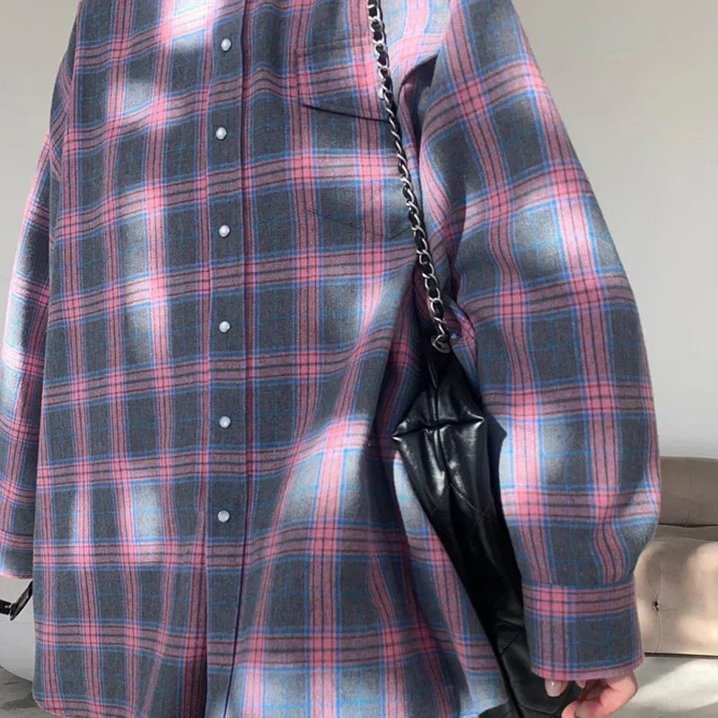 Oversized Plaid Shirt for Women Long Sleeve Vintage Loose Fit Lapel Pocket Blouse Comfortable Autumn Winter Fashion Top