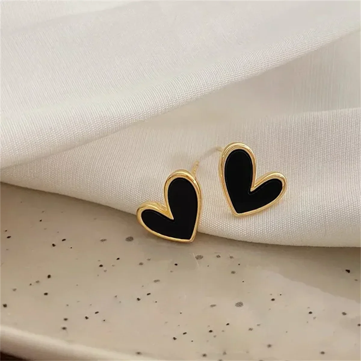 Cute Heart Bling Zircon Earrings for Women Dark Green Vintage Gold Color Fashion Jewelry