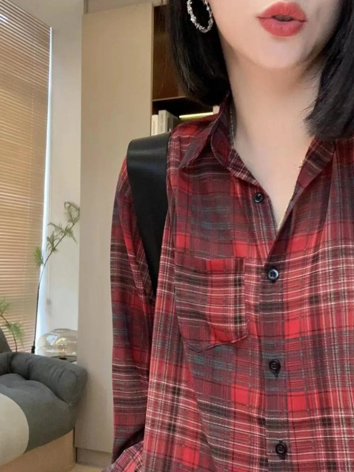 Breezy Oversized Plaid Shirt for Women Long Sleeve Collared Button-Down Blouse Casual Spring Summer Boyfriend Style Top