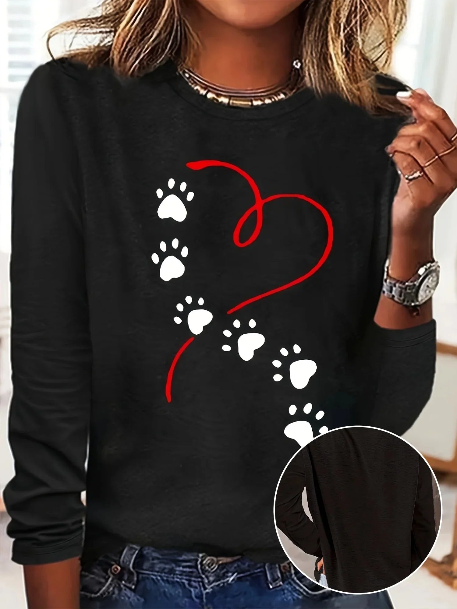 Cute Heart Dog Paw Print Long Sleeve T Shirt for Women - Comfortable Crew Neck Top in Black and White