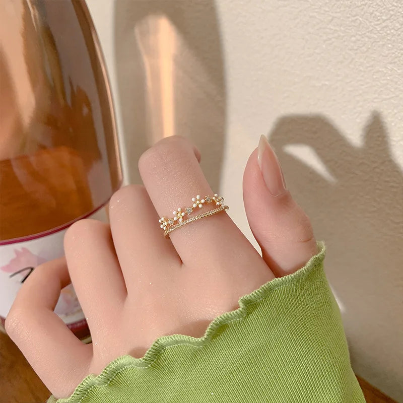 Adjustable Zircon Flower Opening Rings for Women with Cubic Zirconia Cherry Blossom and Tulip Design Wedding Jewelry