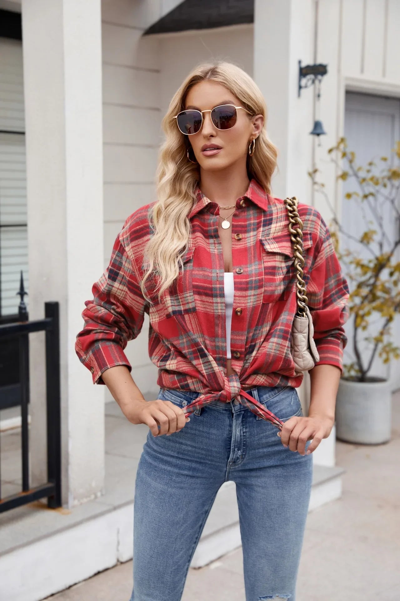 Women Plaid Button Up Shirt Loose Fit Warm Long Sleeve Casual Blouse with Pockets Autumn Winter Checkered Top Preppy Y2K Harajuku Style