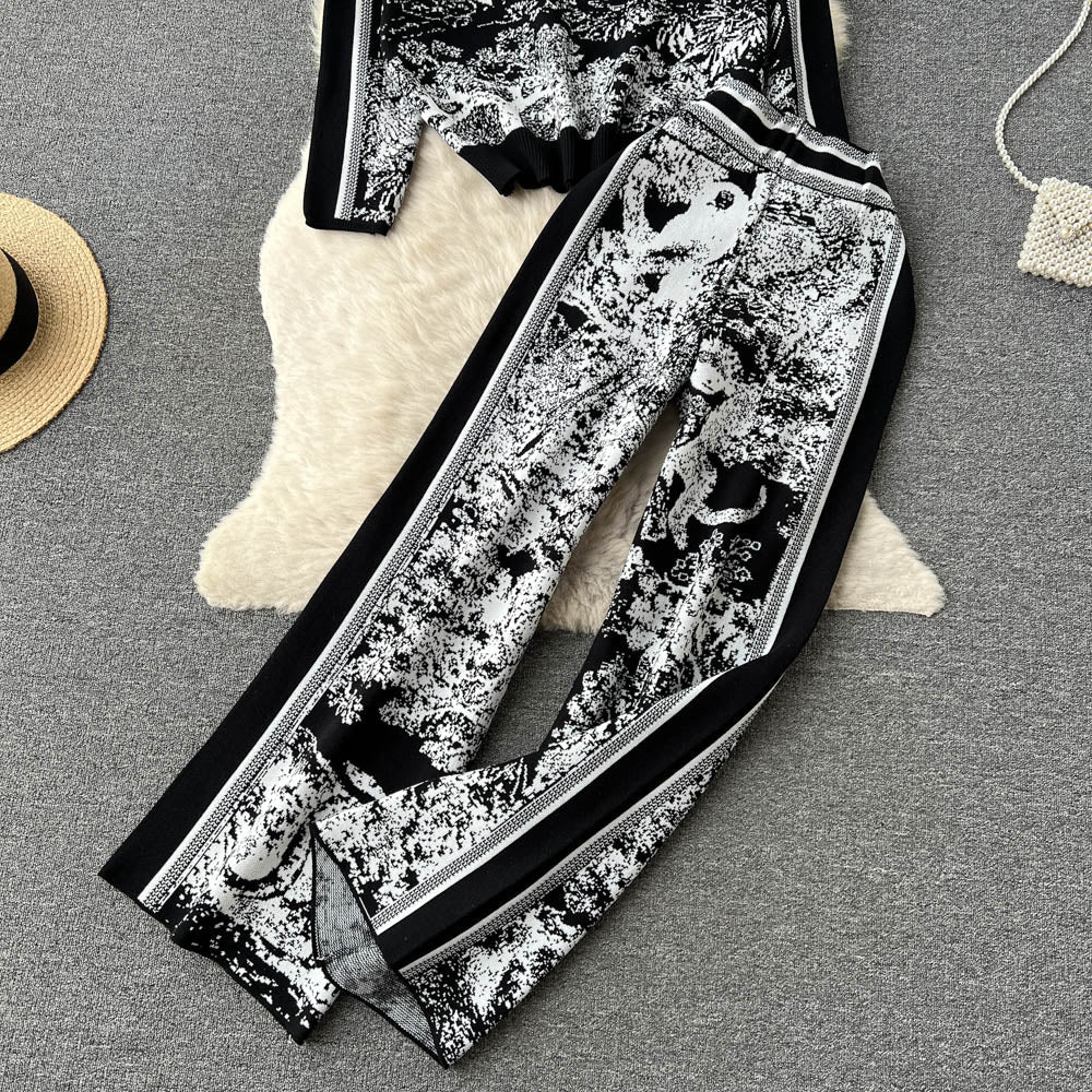 Casual Women Two Piece Knitted Tracksuit Set with Elegant Sweater and Pants for Winter Comfort