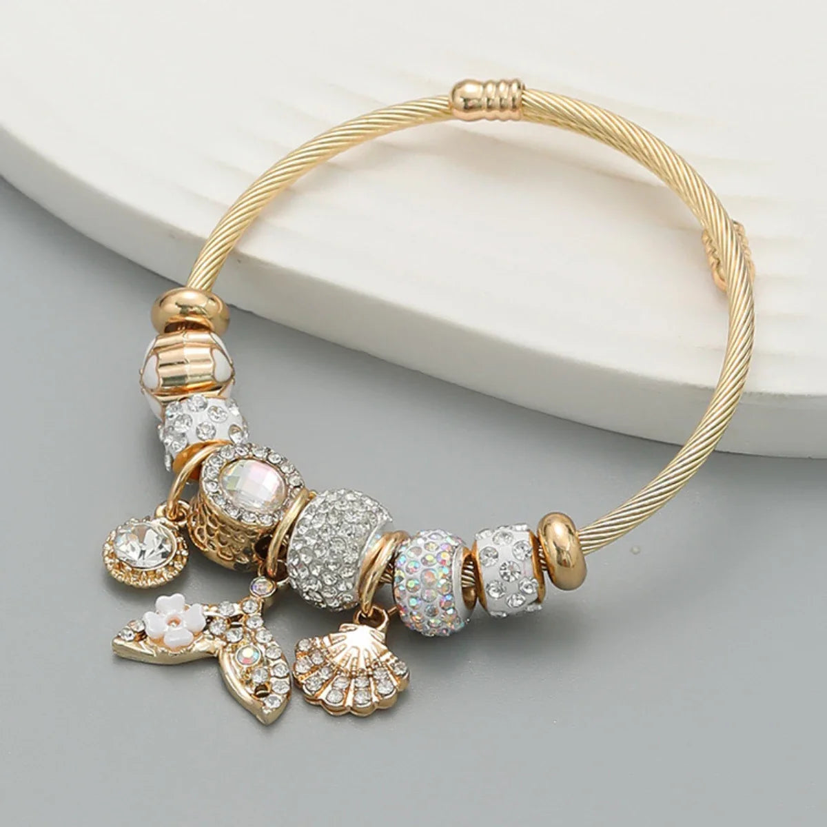 Fashionable Stainless Steel Beaded Love Bracelet for Women Perfect for Dating and Daily Wear