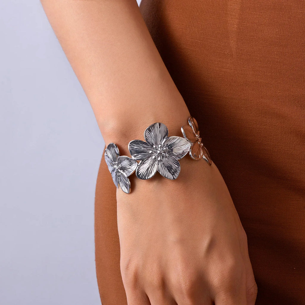 Gold Plated Adjustable Cuff Bracelet with Hollow Flower Butterfly Design in High Quality Stainless Steel for Women Jewelry