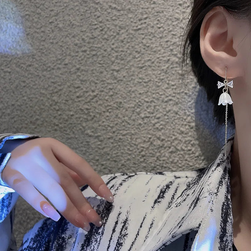 Silver Daisy Flower Long Wire Tassel Earrings with Crystal Zircon for Women