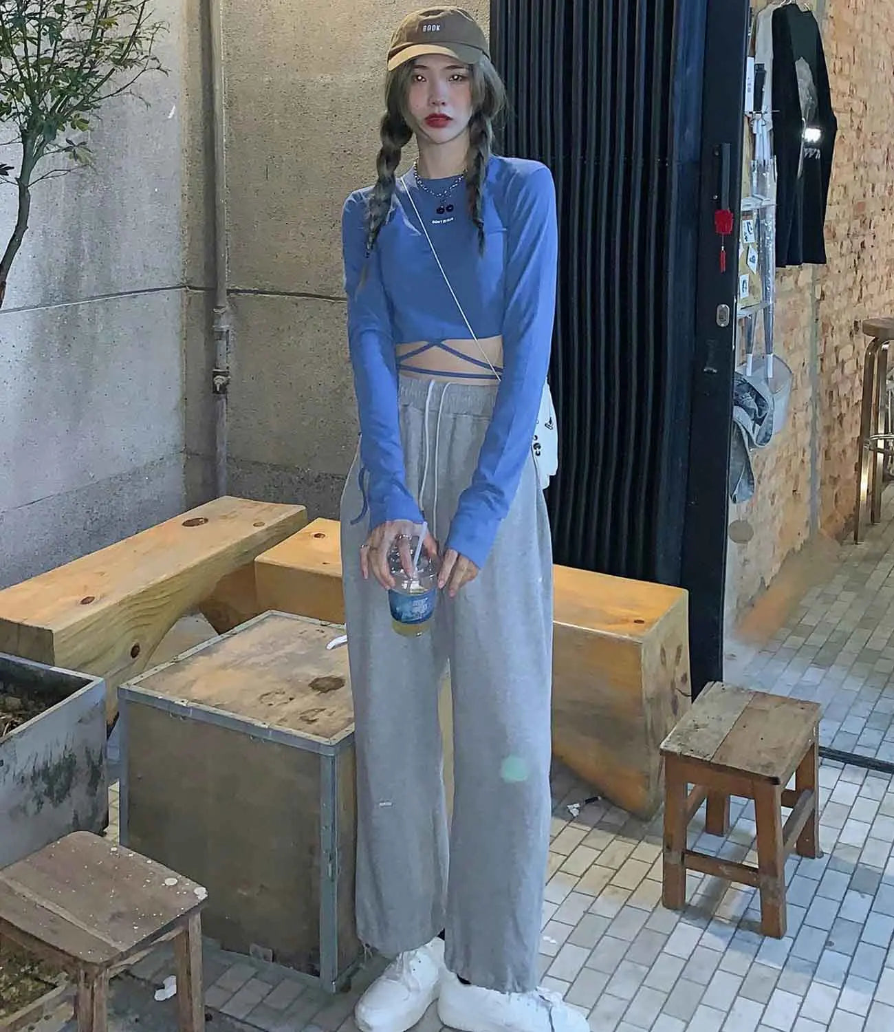 Long Sleeve Women's Crop Top Stylish Bandage Design for Spring Fashion