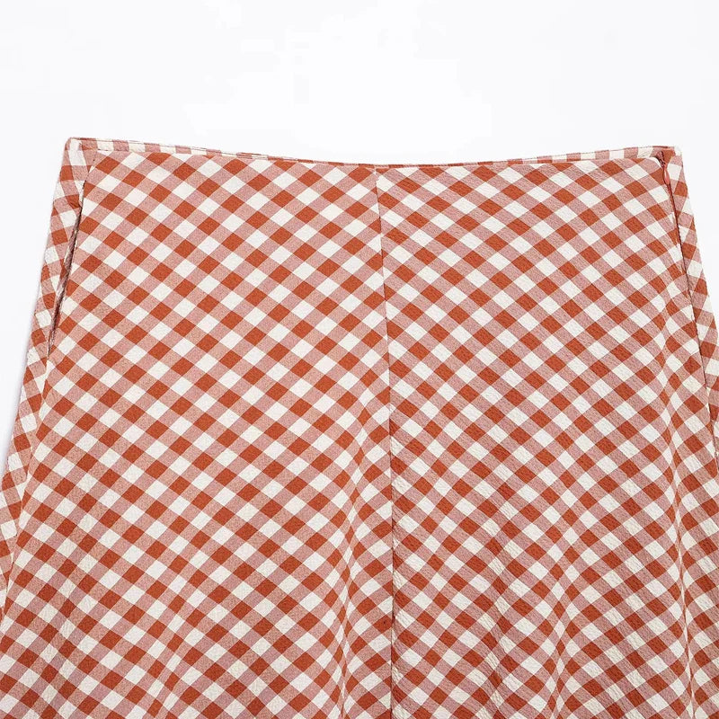 Women's Plaid Halter Crop Top with Backless Design and High Waist Vintage Maze Pattern Skirt Set