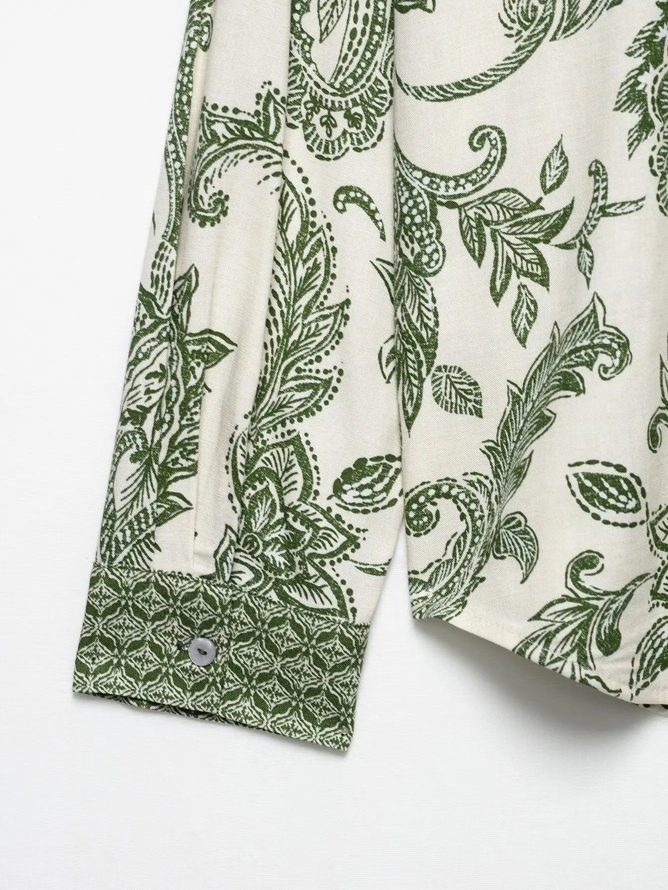 Women's Green Paisley Totem Flower Print Business Blouse Casual Retro Shirt with Turn-Down Collar and Button Closure