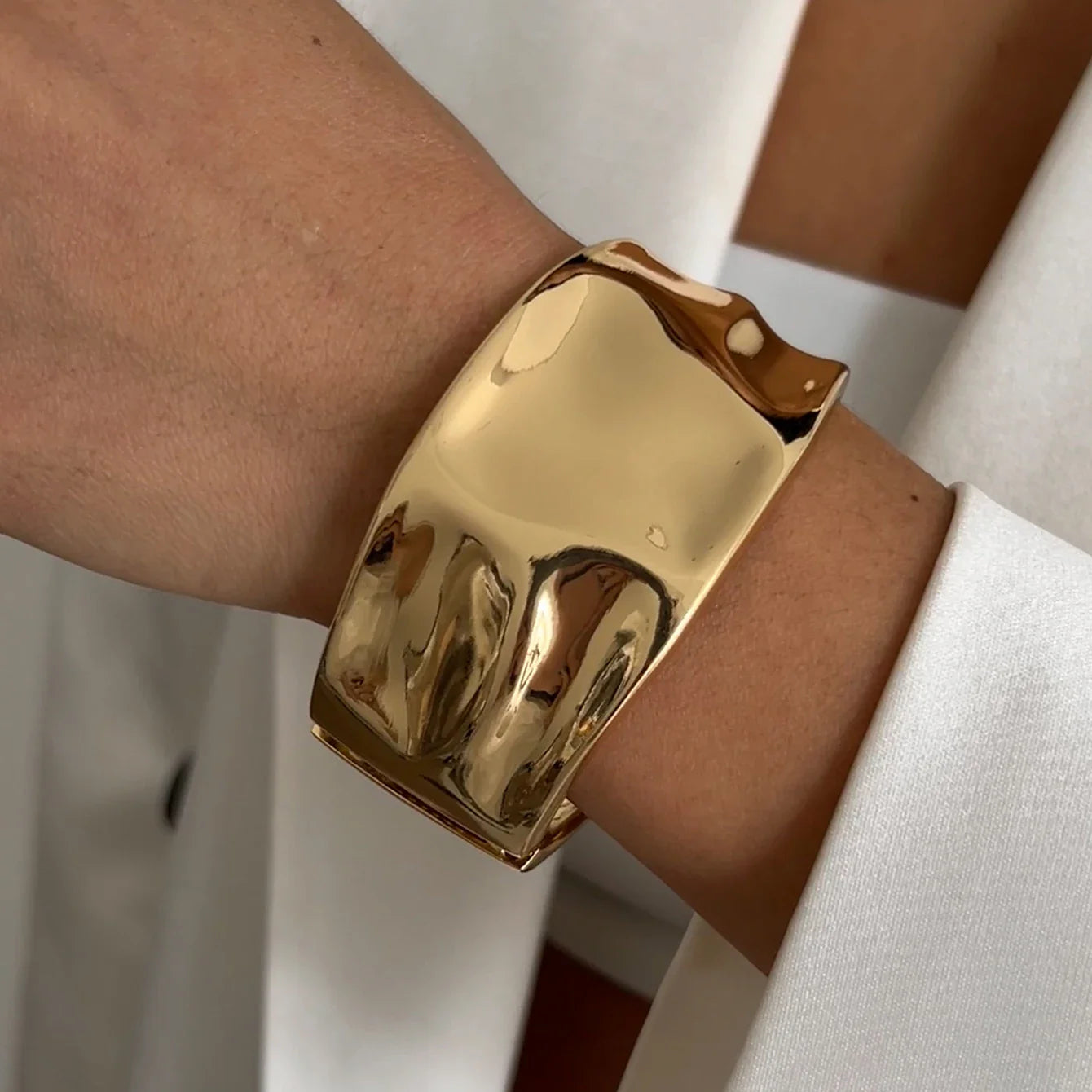 Exaggerated Punk Irregular Wide Cuff Bangle for Women Vintage Gold Color Chunky Metal Bracelet