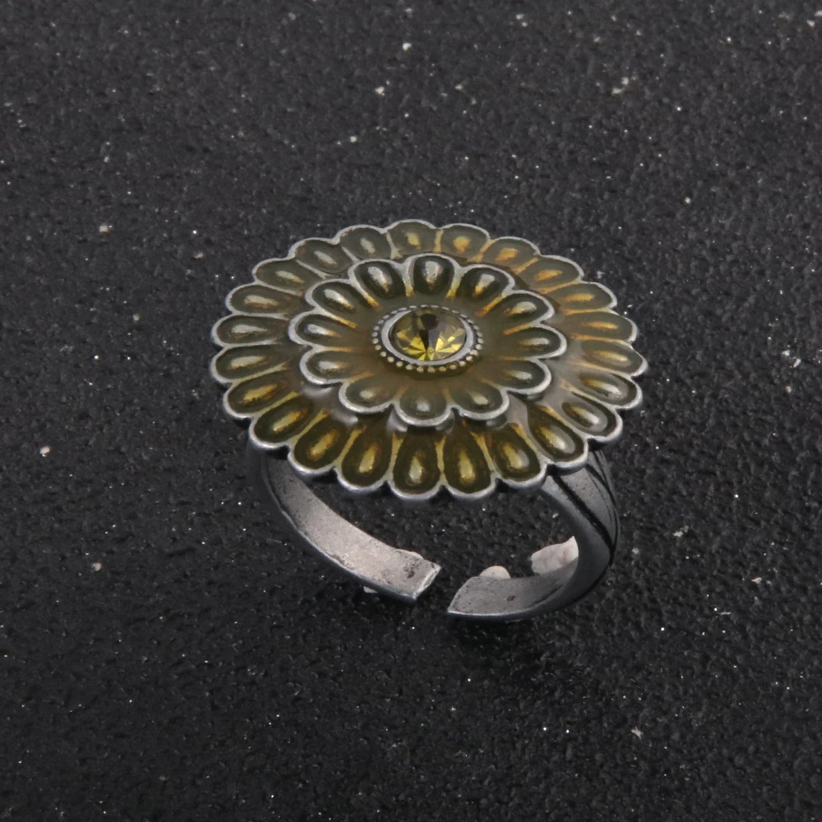 Dark Souls Adjustable Gemstone Ring Chrysanthemum Design for Cosplay Jewelry Accessories