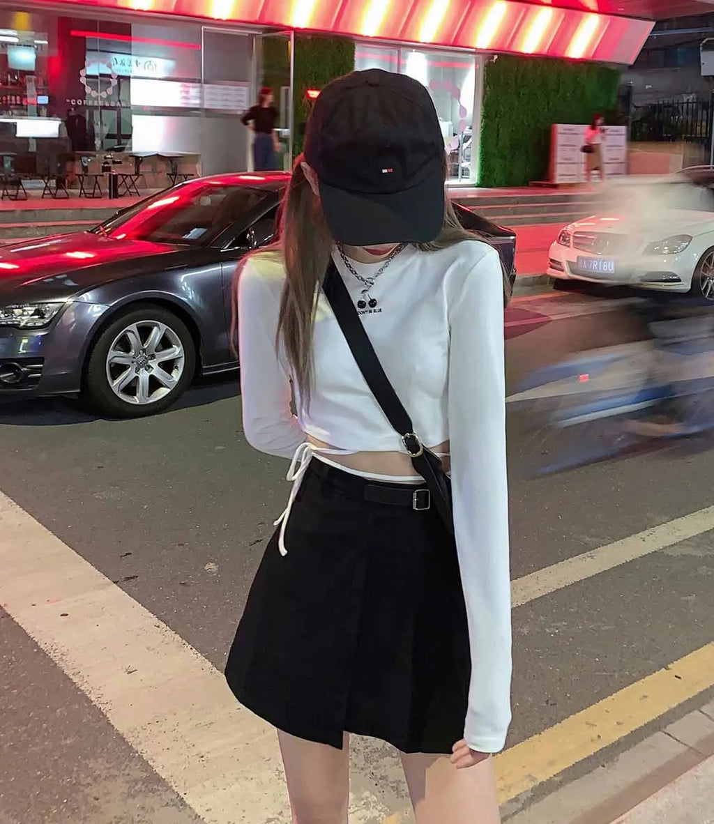 Long Sleeve Women's Crop Top Stylish Bandage Design for Spring Fashion