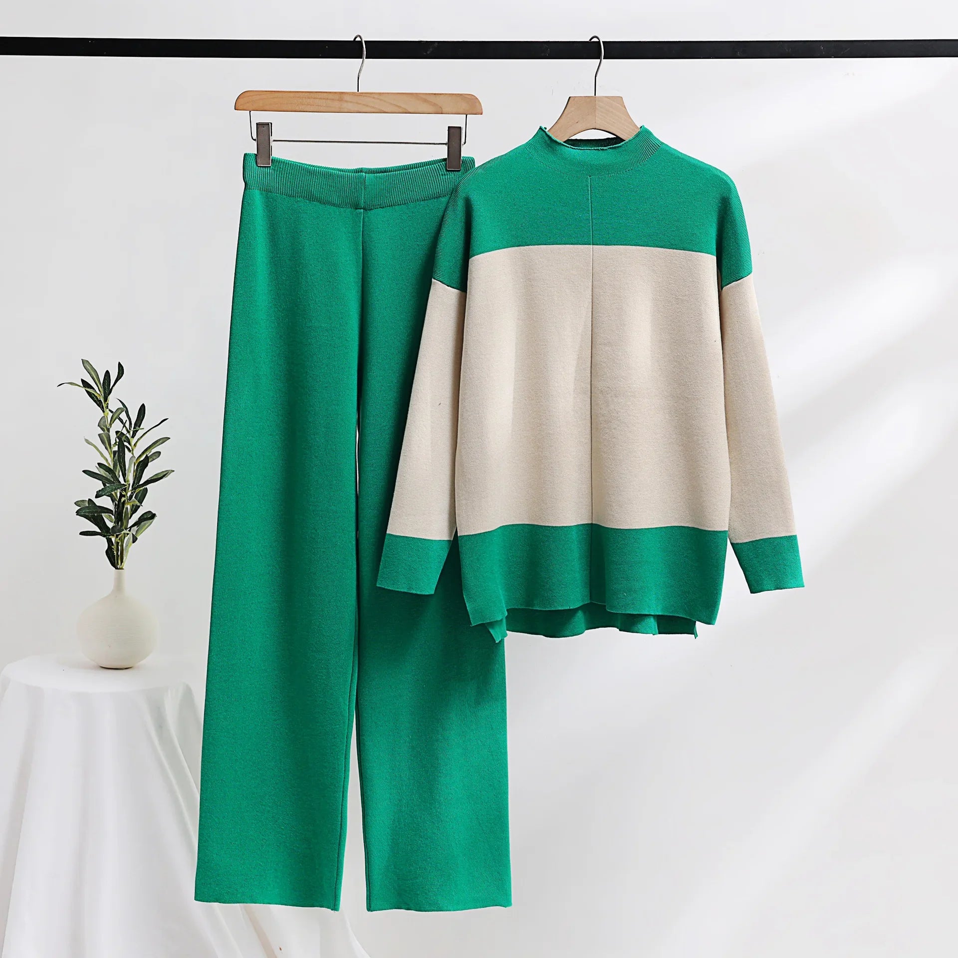 Spring Women Knitted Sweater Set Casual Pullover and Pant Outfit with Color Contrast Block Design