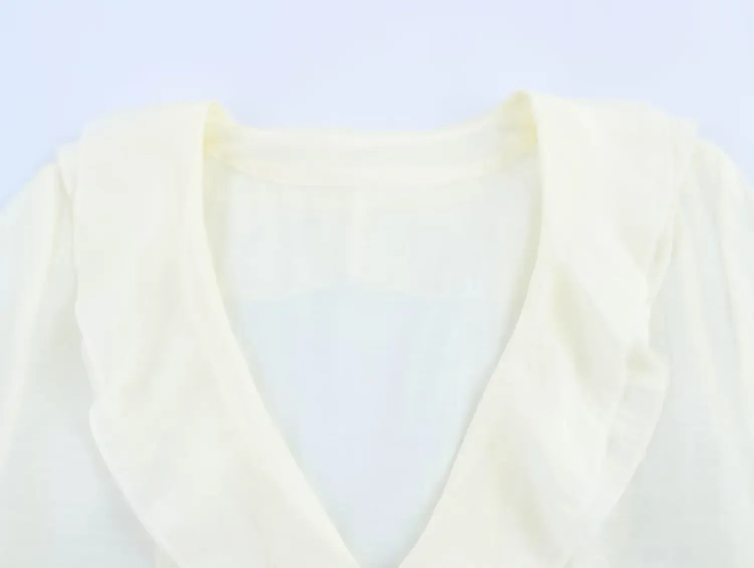 Women's Fashion V-Neck Puffy Long Sleeve Shirt with Layered Decoration and Elegant Temperament