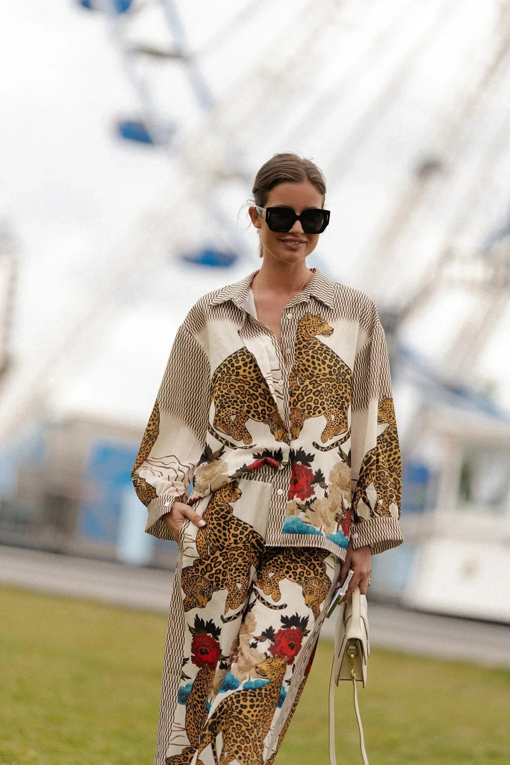 Casual Two-Piece Set Long-Sleeve Loose Fit Printed Top and Pants with Pockets Comfortable Leisure Vacation Outfit for Autumn and Winter