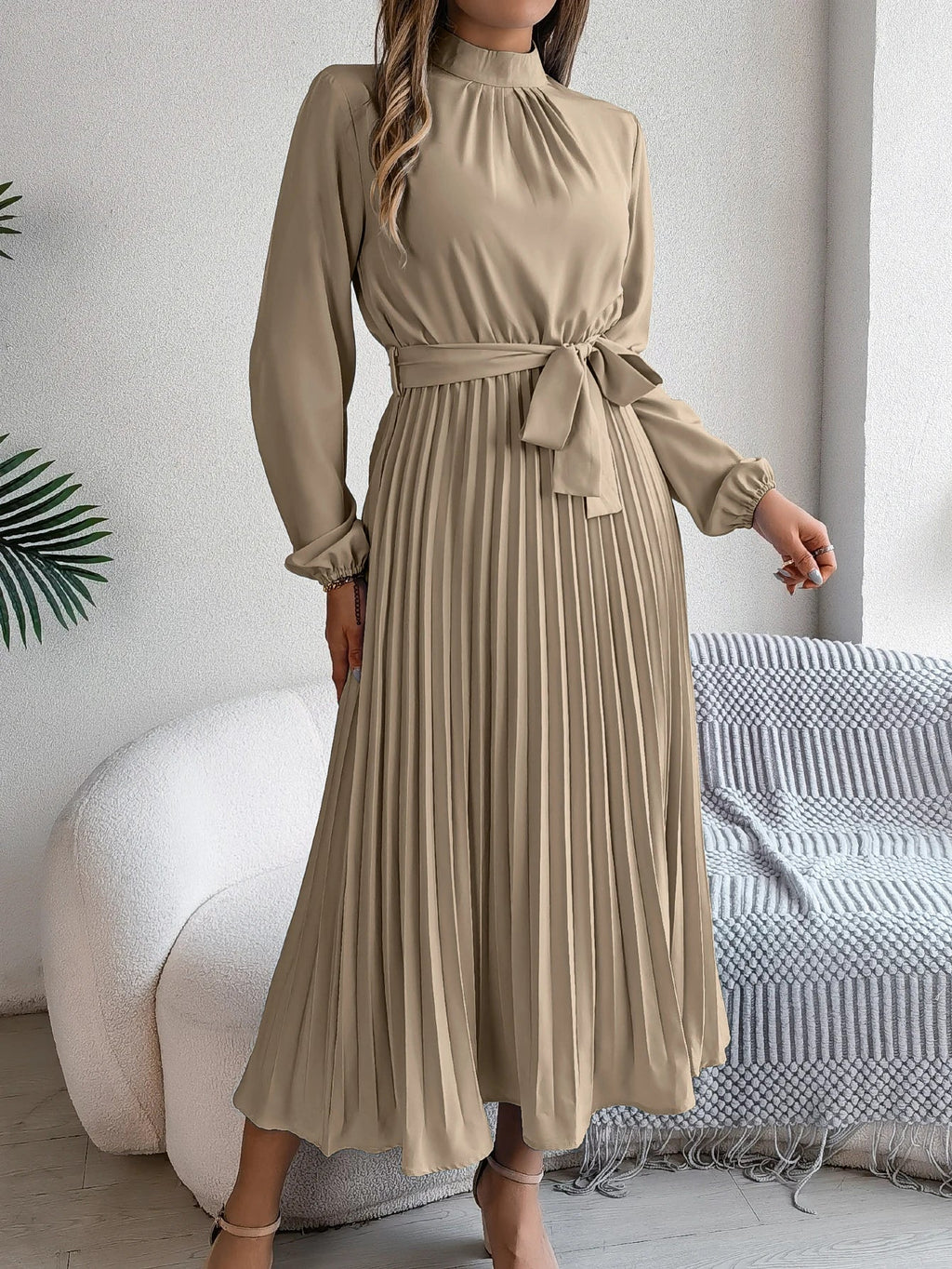 Elegant Pleated Long Sleeve Maxi Dress With Lace Up