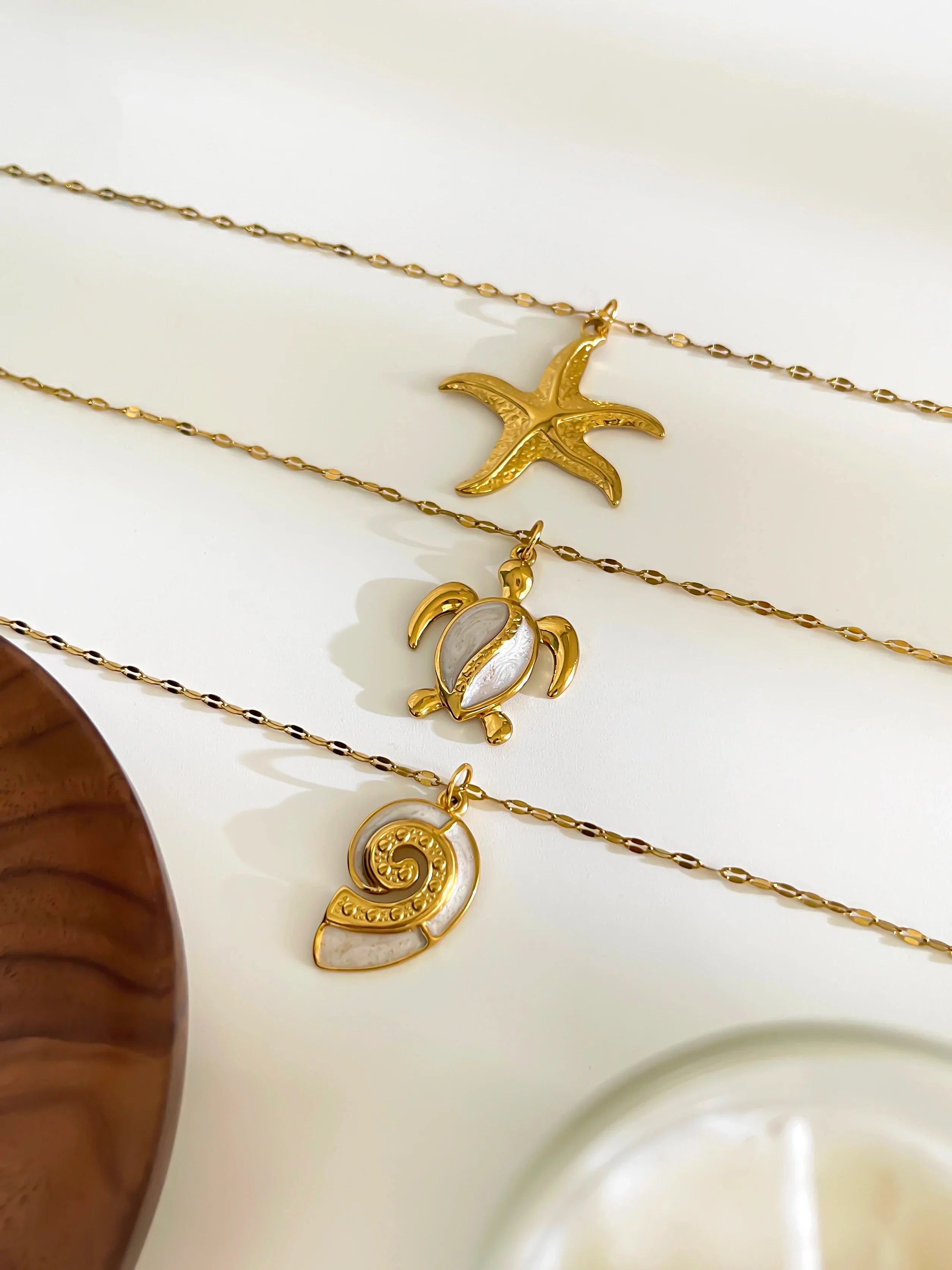 Elegant White Enamel Turtle Conch Starfish Pendant Necklace 18K Gold Plated Jewelry for Women