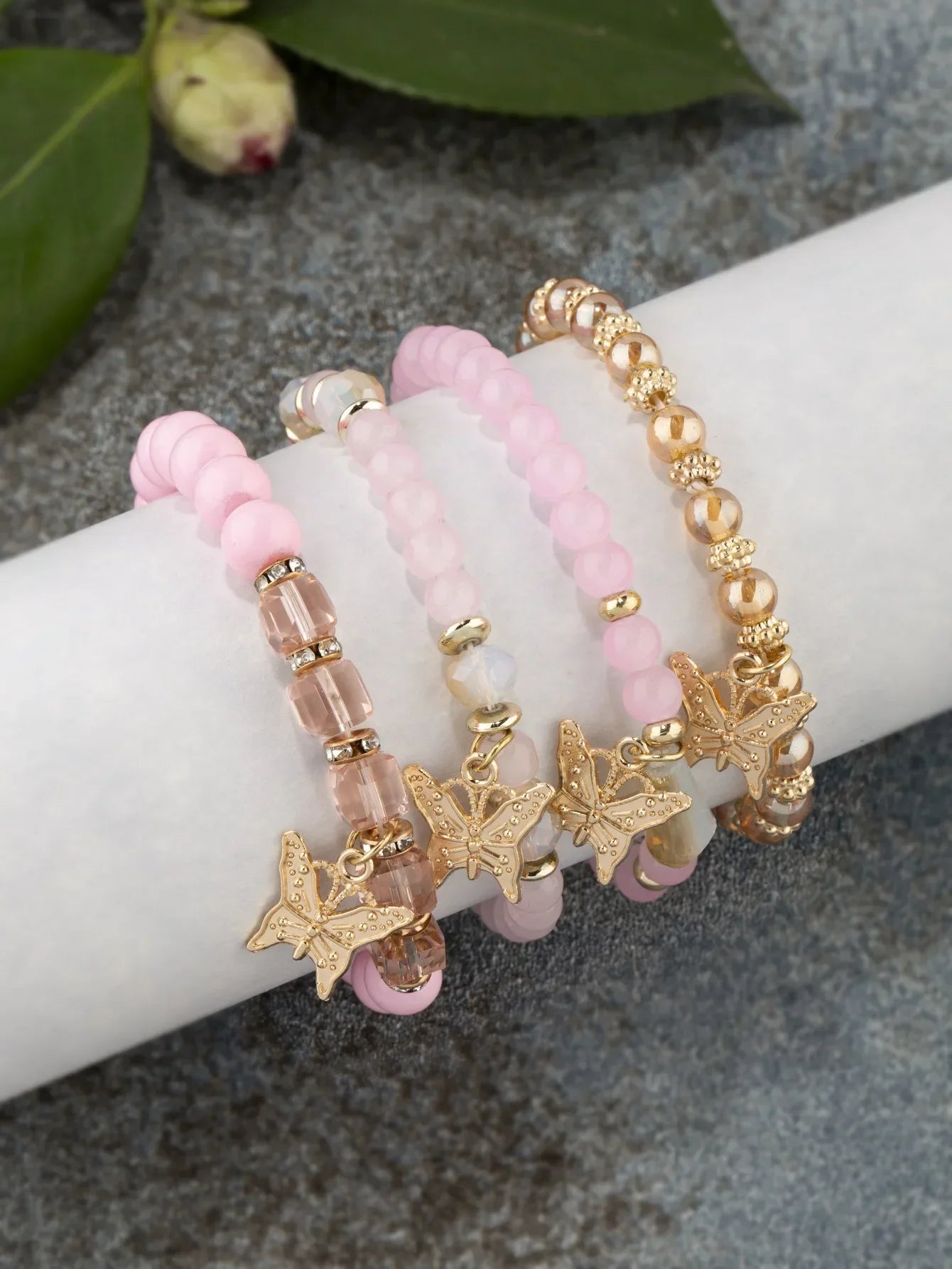 4Pcs Butterfly Beaded Bracelet Set for Women Pink Acrylic Beads Elastic Chain Bangle Bohemian Jewelry Gift