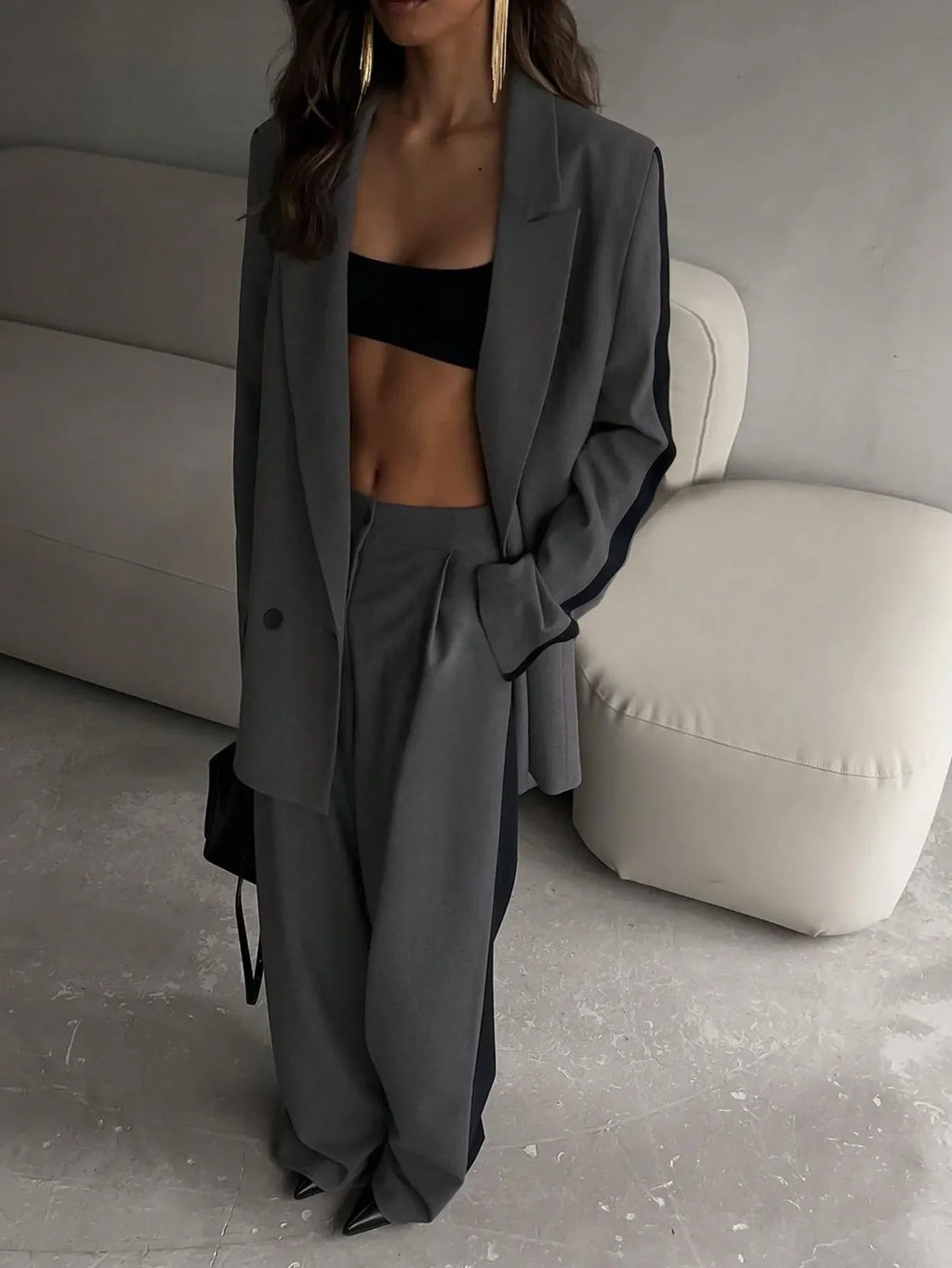 2 Piece Women's Business Suit Set with Contrast Color Blazer and Elastic Waist Straight Leg Pants for Elegant Office Style