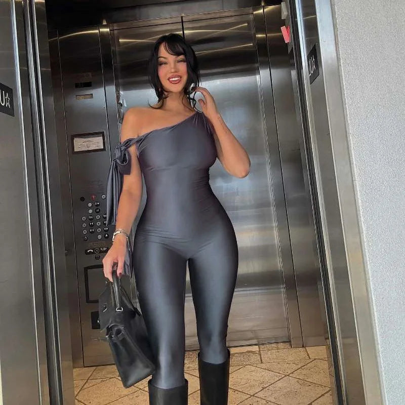 Slim Fit Sexy Jumpsuit with One-Shoulder Design and Trendy Streetwear Vibes for Women