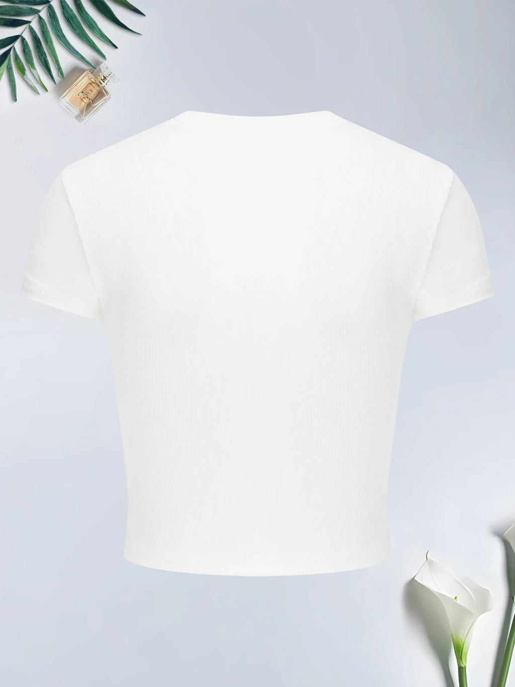 Casual White Short Sleeve T-Shirt for Women Slim Fit Summer Top