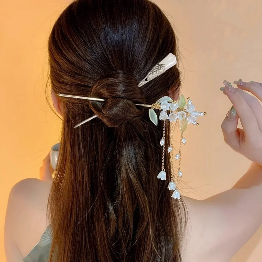 Elegant Enameled Flower Tassel Hair Clip Alloy Hairpin for Women Stylish Chinese Hair Accessory