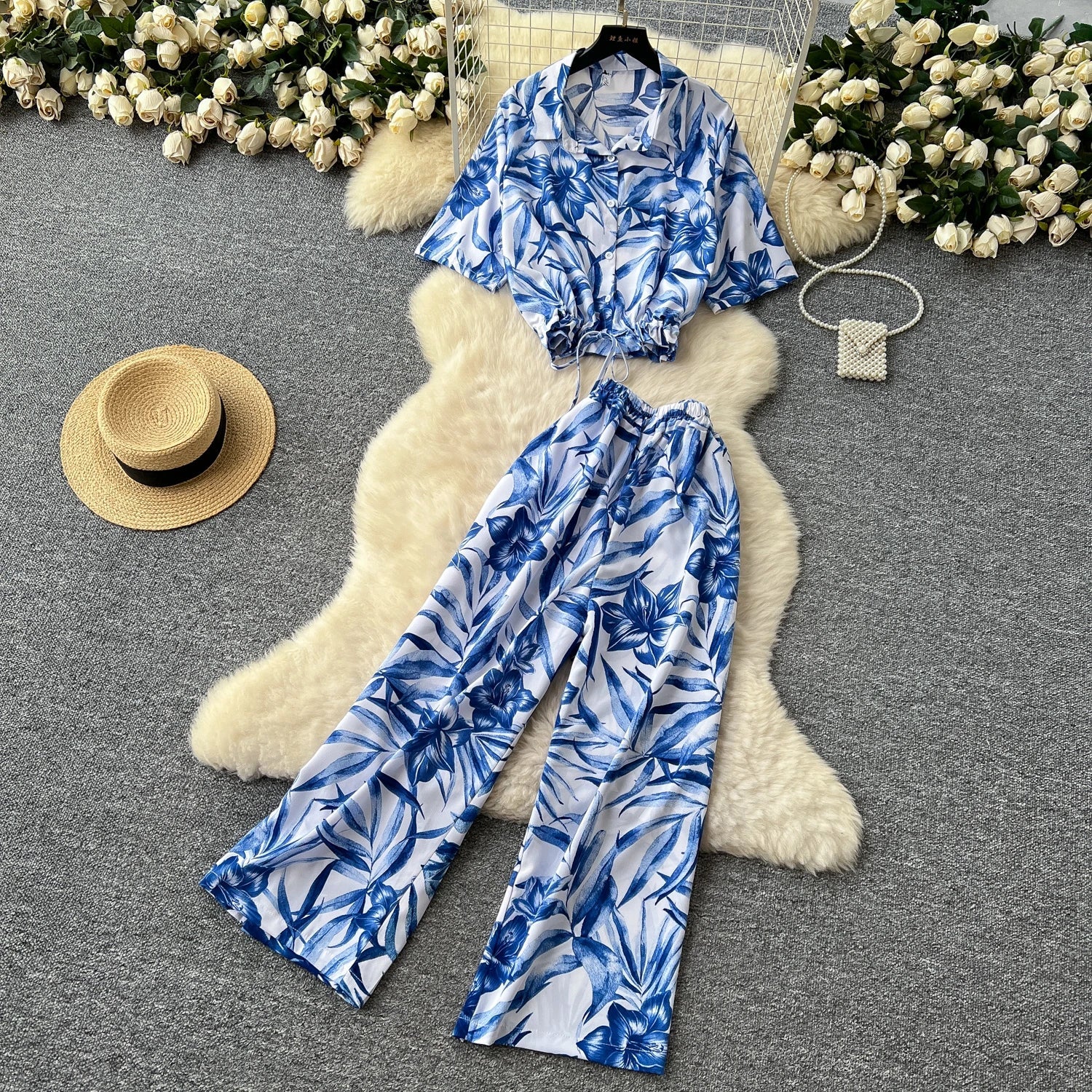 Summer Fashion Print Two Piece Set for Women with Loose Short Sleeve Tops and Elastic Waist Wide Leg Cropped Pants