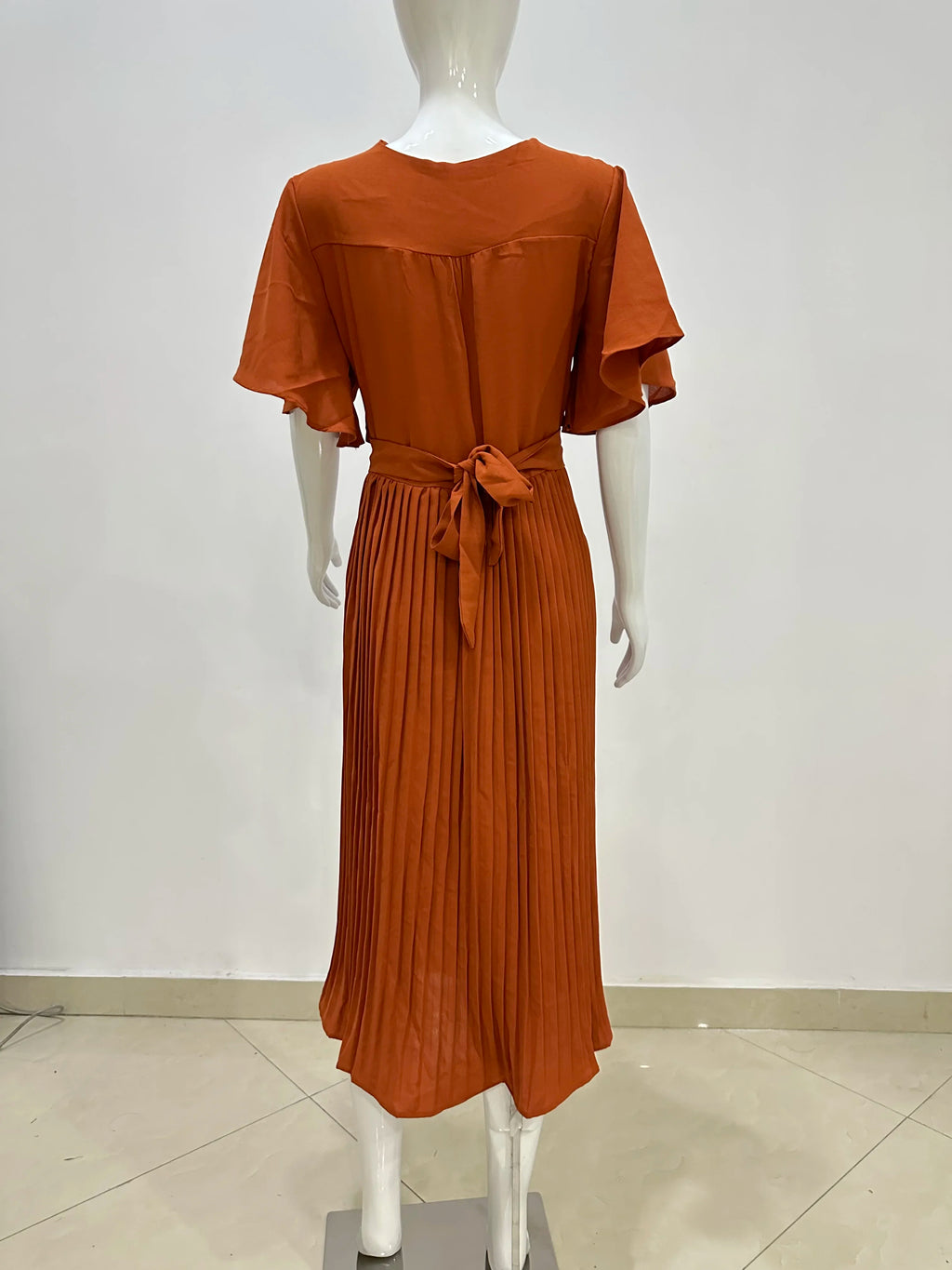 Summer V-Neck Pleated Dress With Lace Up Waist Long Skirt