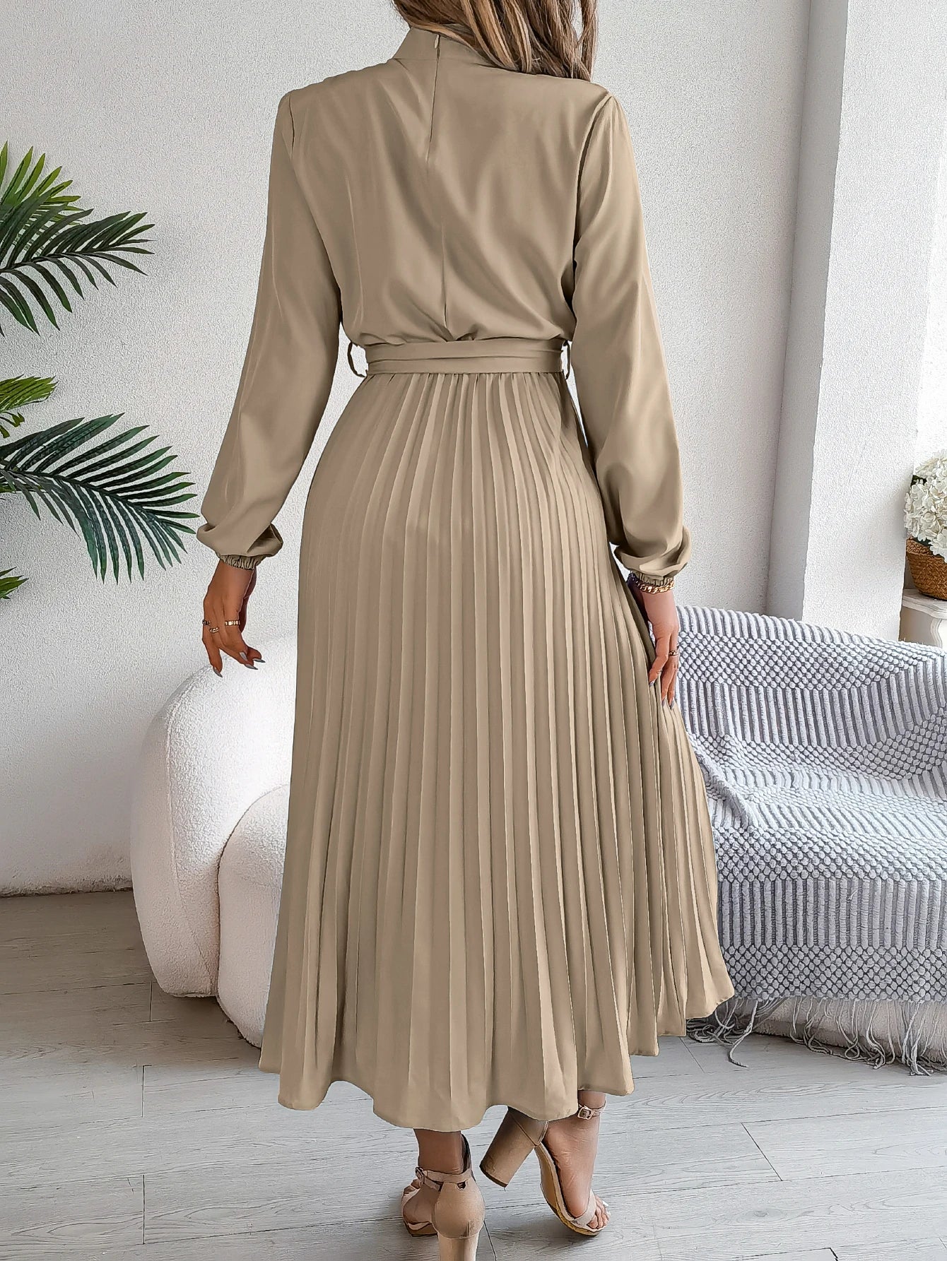 Elegant Pleated Lace Up Long Sleeve Maxi Dress For Spring
