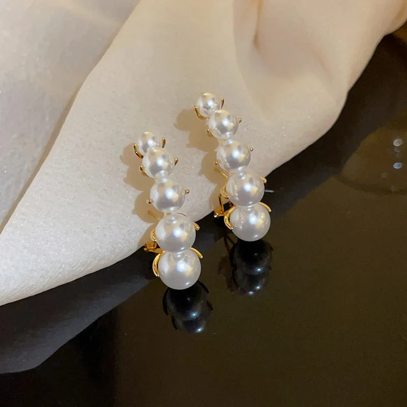 Elegant Gold U-shaped Hoop Earrings with Imitation Pearls for Weddings and Parties