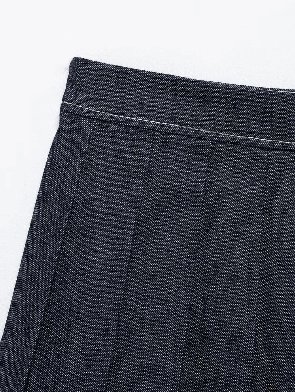 Casual Denim Loose Fit Women Suit Set with O Neck Zipper Bomber Jacket and Pleated Mini Skirt Vintage Inspired Spring Summer Fashion Ensemble