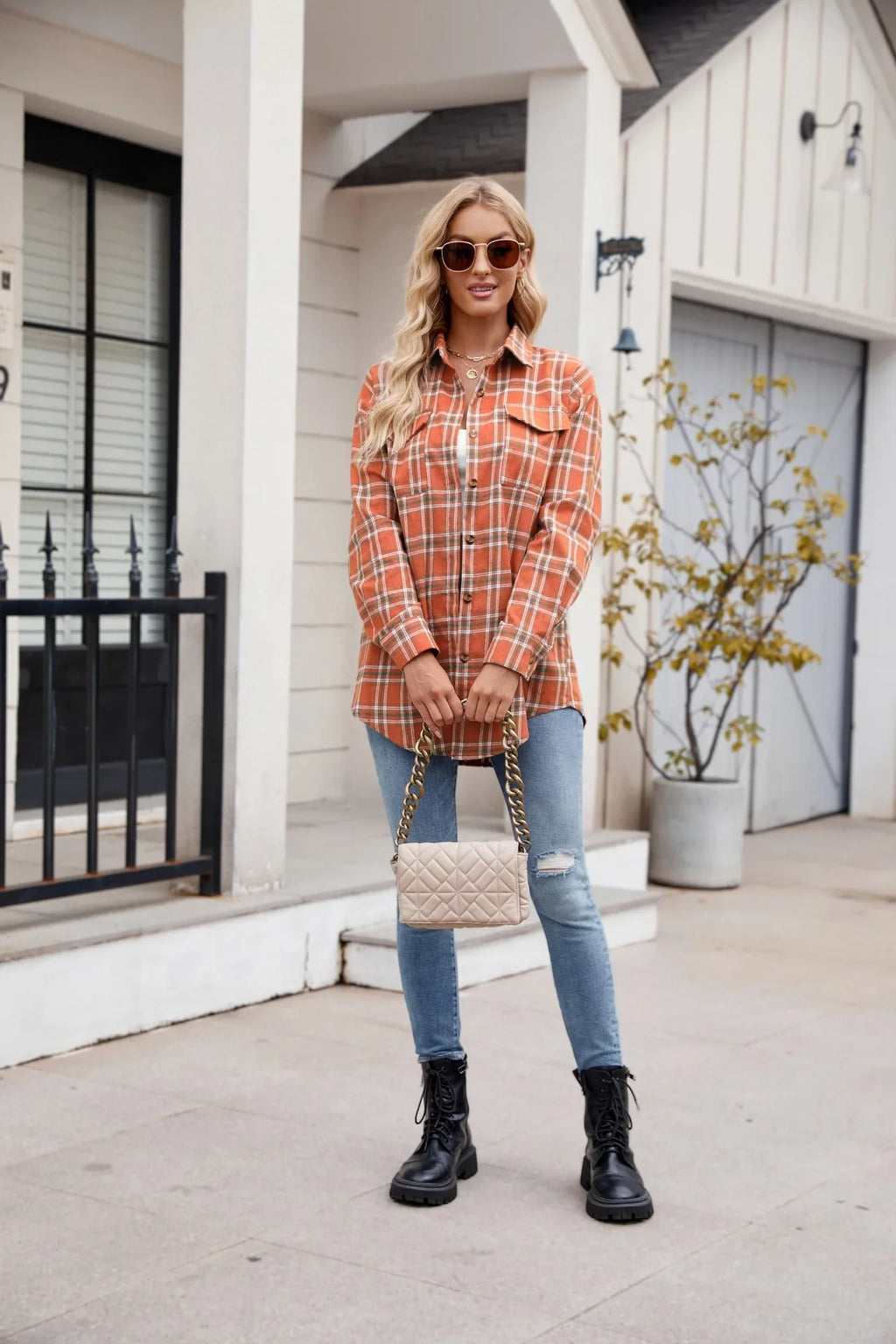 Women Plaid Button Up Shirt Loose Fit Warm Long Sleeve Casual Blouse with Pockets Autumn Winter Checkered Top Preppy Y2K Harajuku Style