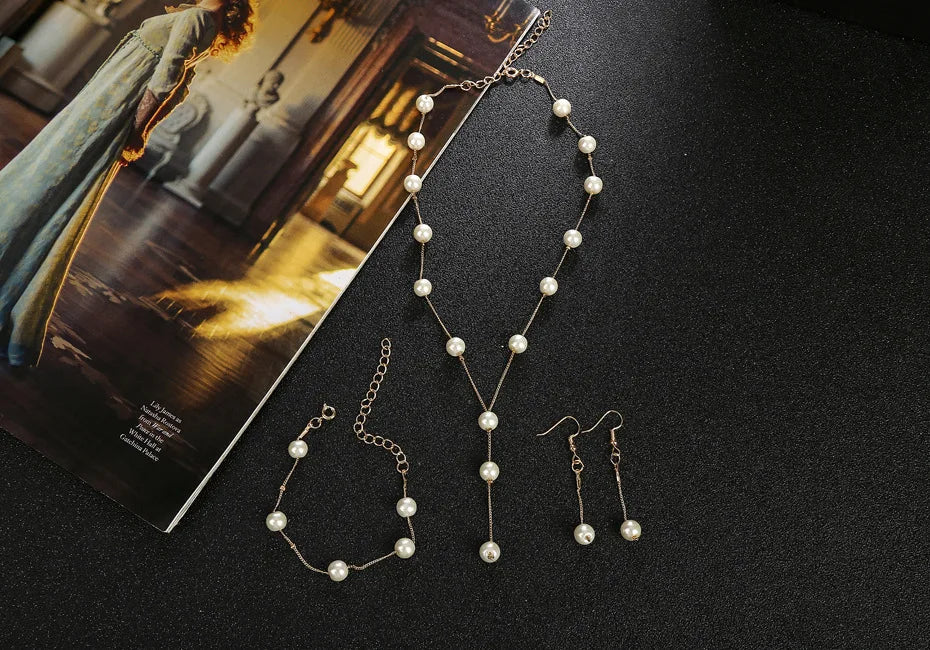 Gold-Plated Imitation Pearl Necklace Earring Bracelet Set for Ladies with Elegant Tassel Design